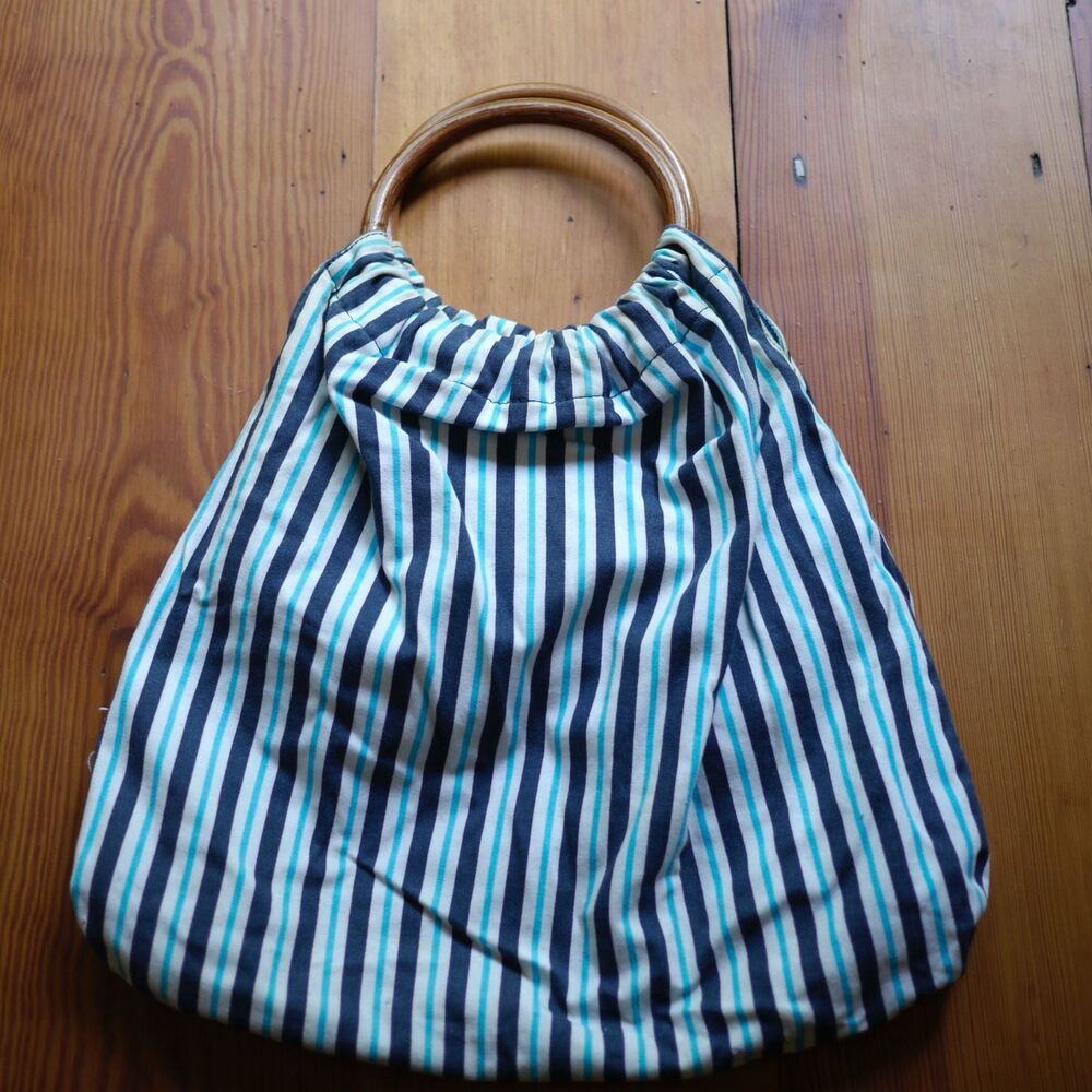 Vintage Cotton Reversible Floral Striped Maple Wood Handle Bermuda Hobo Purse - Picture 2 of 4